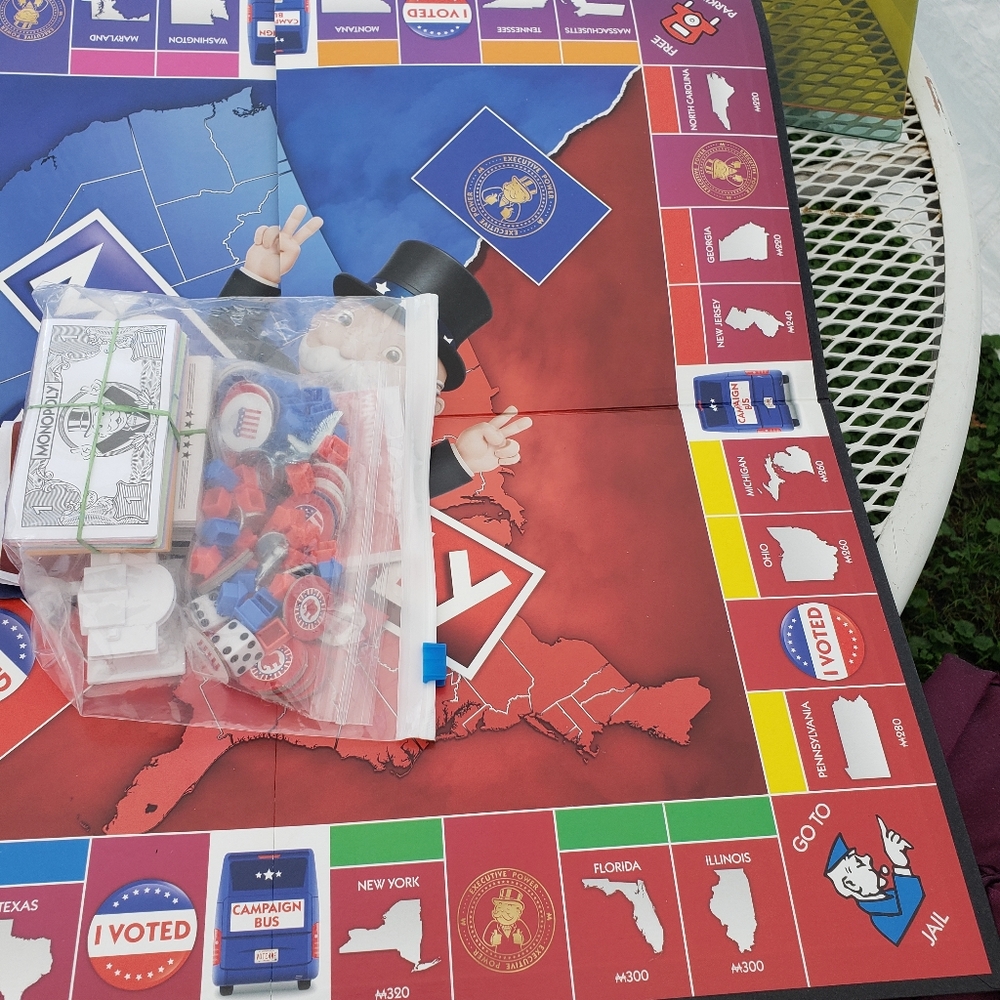 Monopoly: House Divided Version